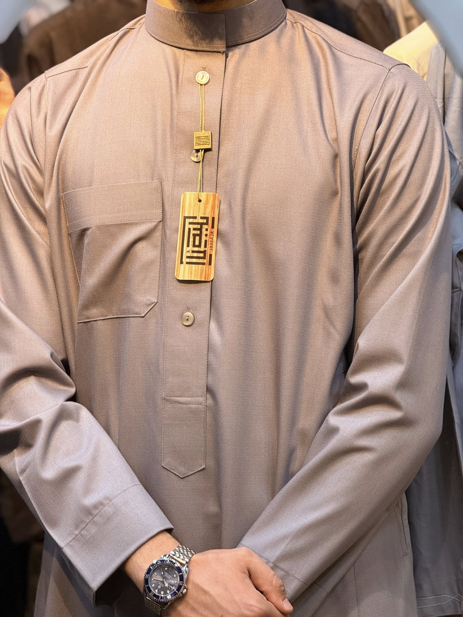 قميص الأصيل